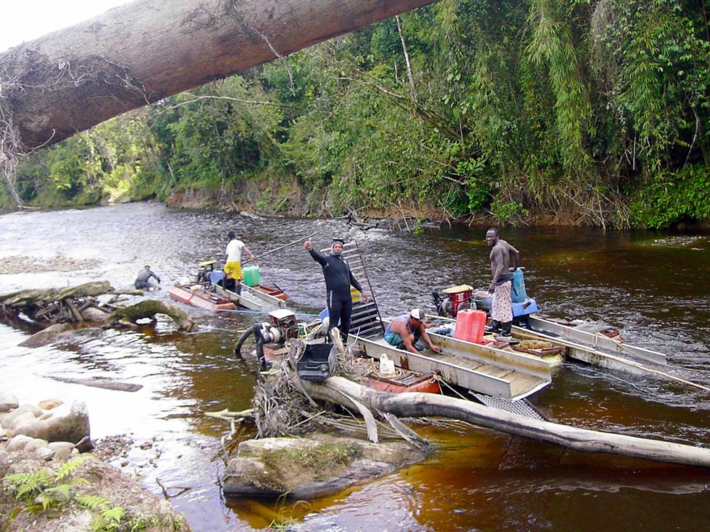 Dredging the Rio Blanco near the Ecuador border.